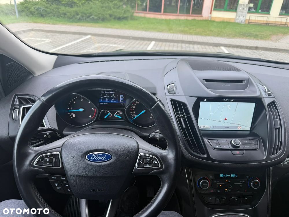 Ford Kuga 2.0 TDCi 4x4 Titanium - 40