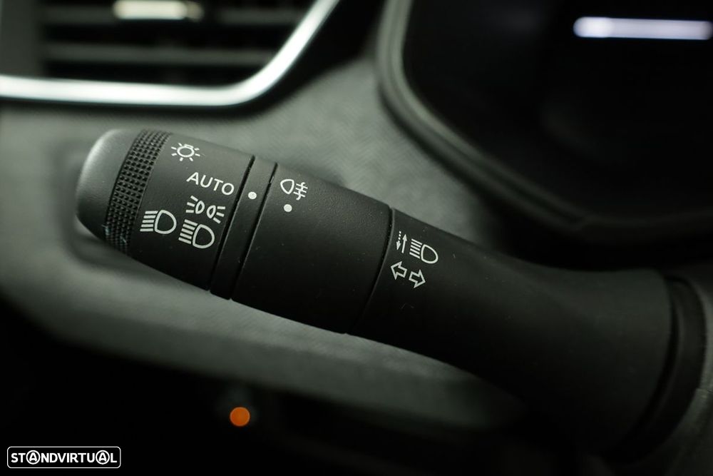 Renault Clio 1.0 TCe Techno Bi-Fuel - 16