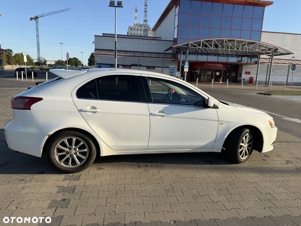 Mitsubishi Lancer 1.6 Invite - 5