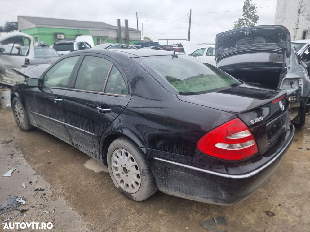 Macara dreapta fata A2117200246 Mercedes-Benz E-Class W211 [facelift] - 5