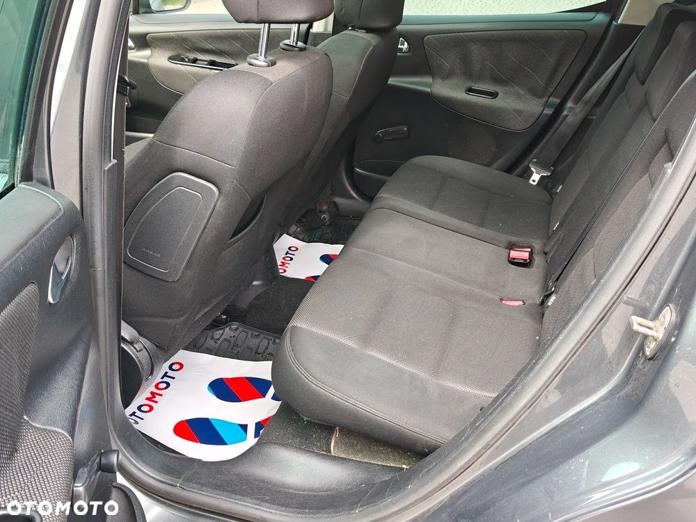 Peugeot 207 110 HDi FAP (Blue Lion) Sport - 11