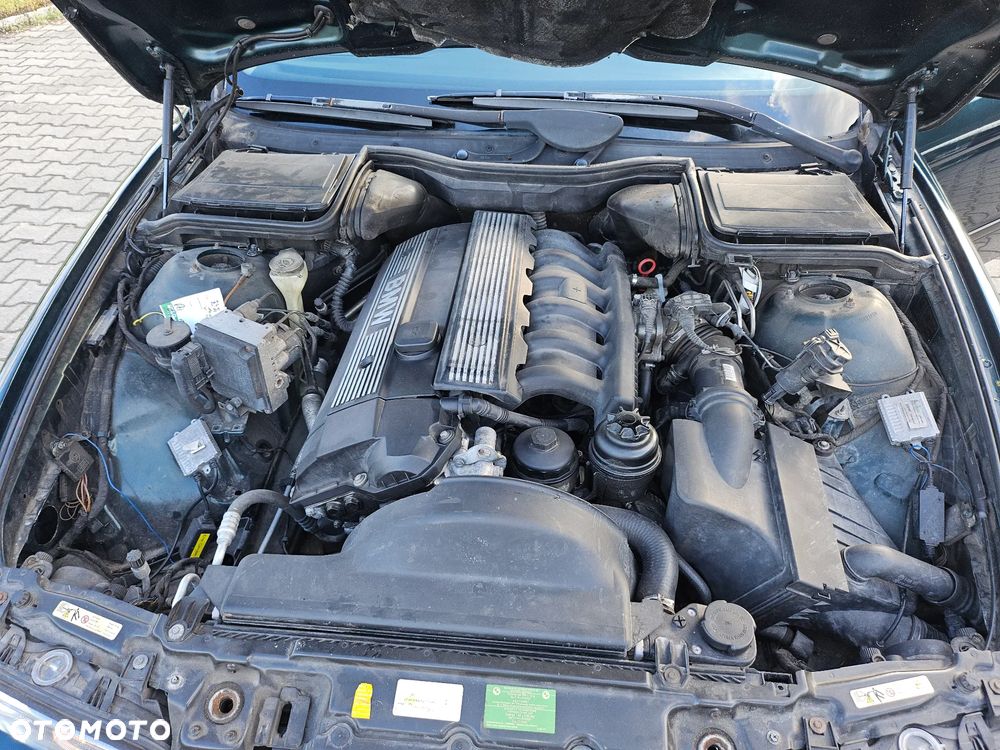 BMW Seria 5 525i - 14
