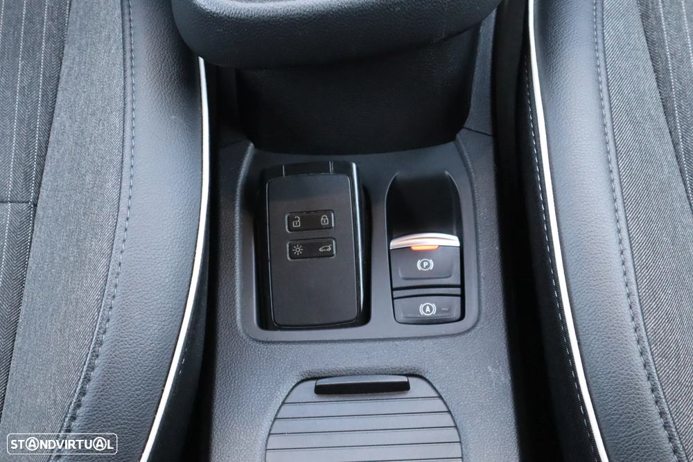 Renault Clio 1.0 TCe Intens Bi-Fuel - 27