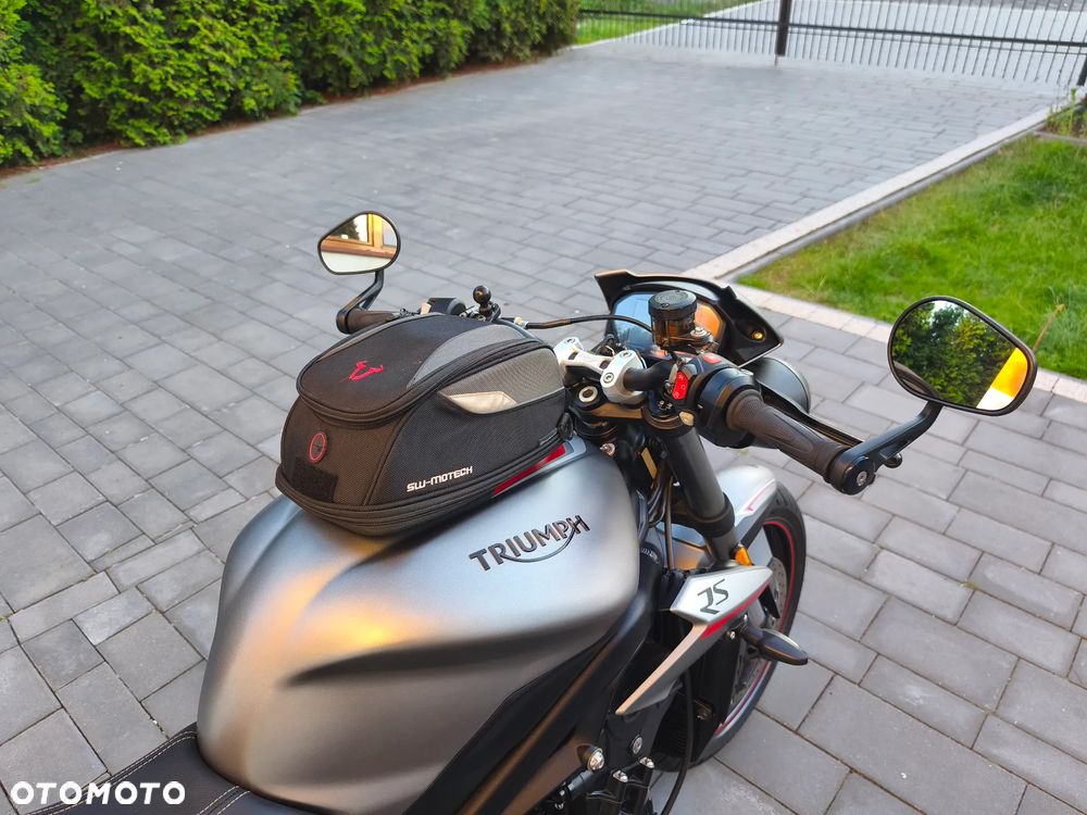 Triumph Speed Triple - 12