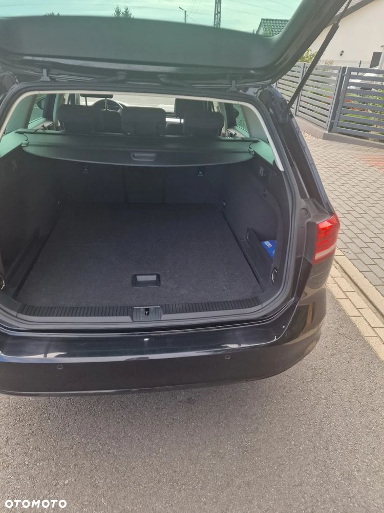 Volkswagen Passat Variant 2.0 TDI (BlueMotion Technology) Comfortline - 11