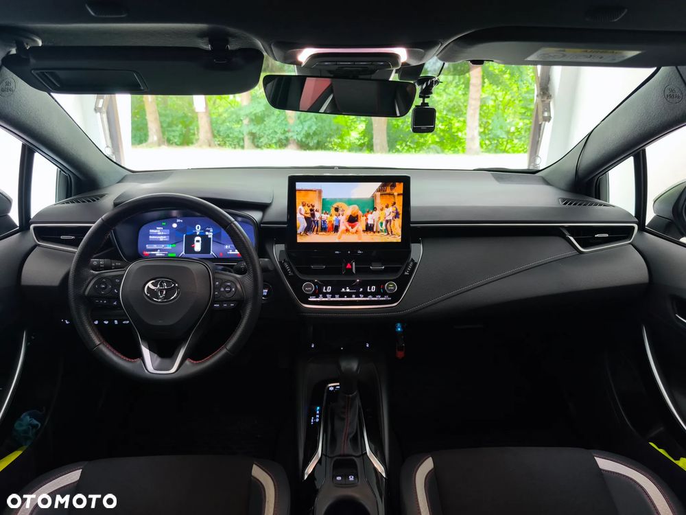 Toyota Corolla 2.0 Hybrid GR Sport Dynamic - 11