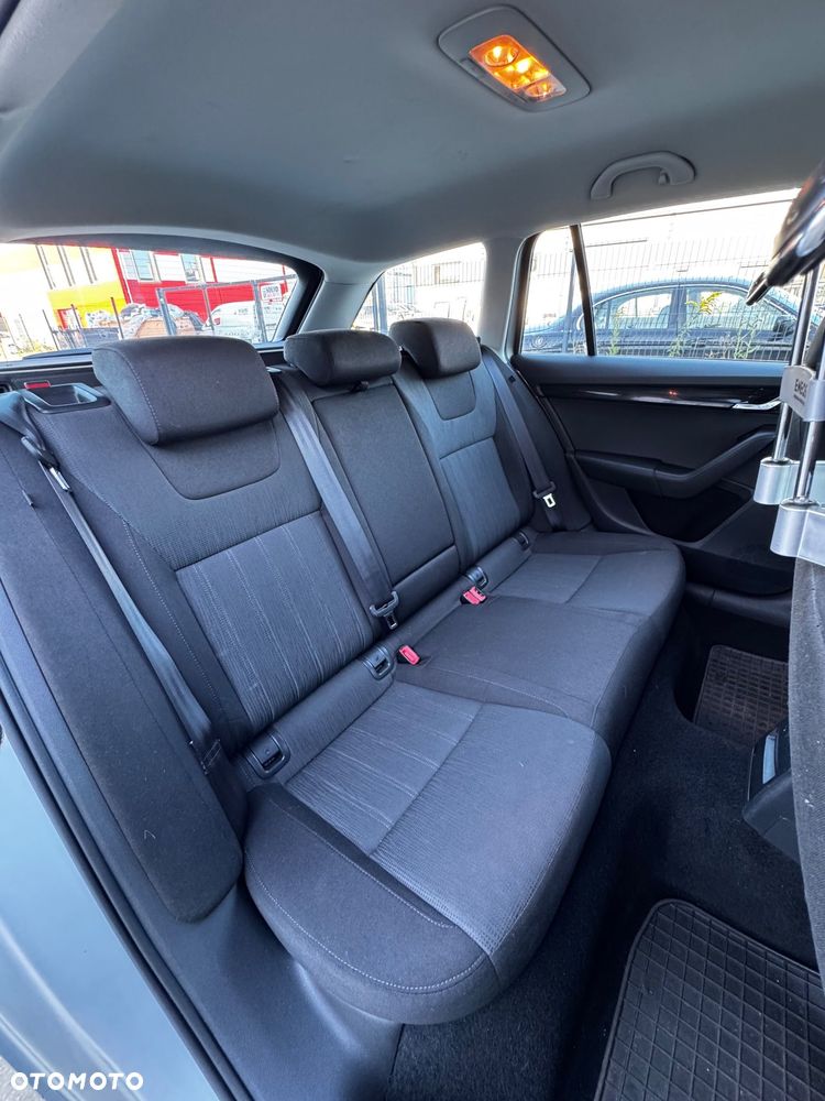 Skoda Octavia 2.0 TSI Style DSG - 14