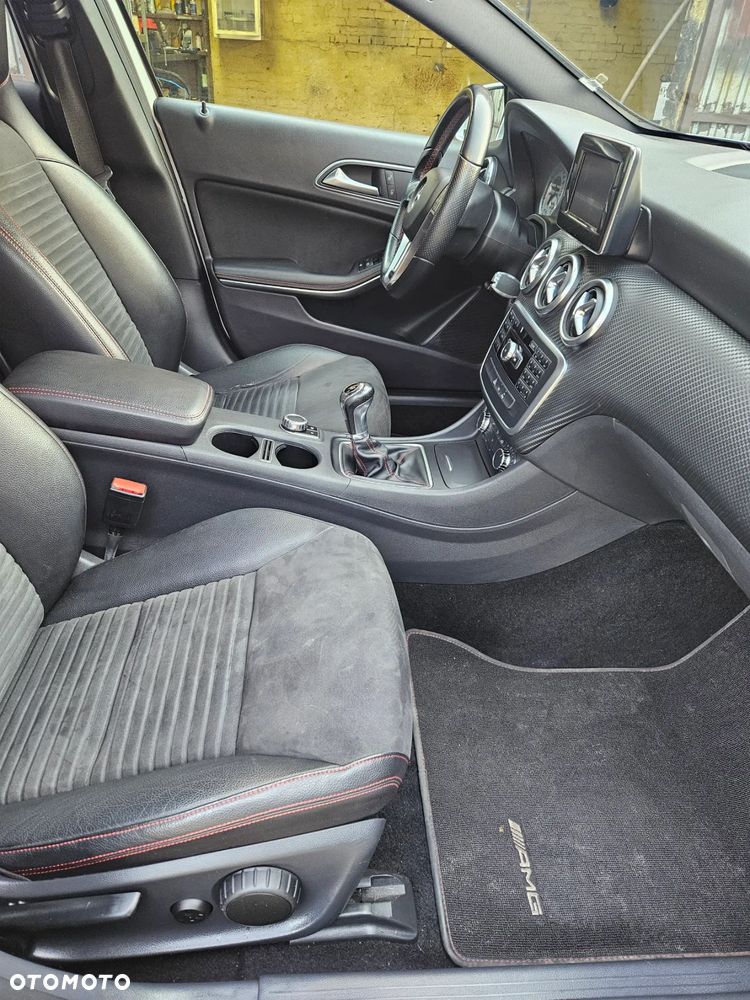 Mercedes-Benz Klasa A 180 AMG Line - 16