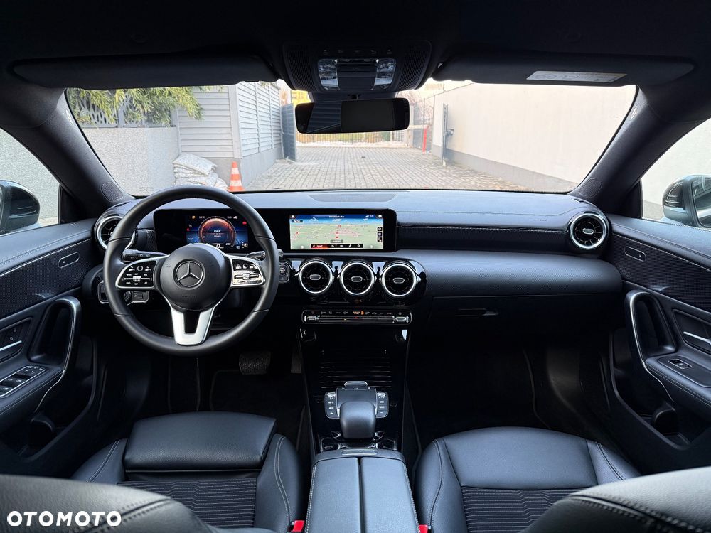 Mercedes-Benz CLA 180 7G-DCT Edition 2022 - 8
