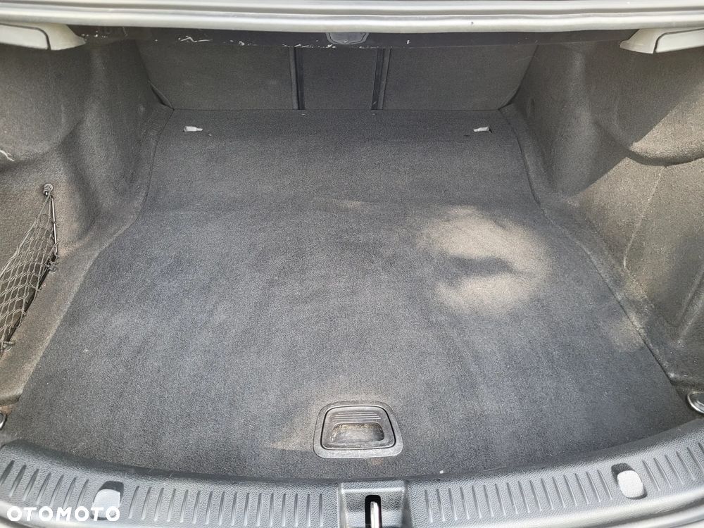 Mercedes-Benz Klasa E 220 d Business Edition 9G-TRONIC - 26