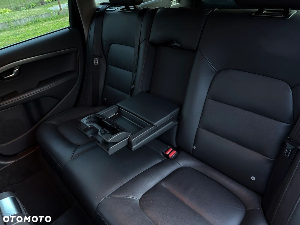 Volvo V70 D4 Geartronic Black Edition - 29