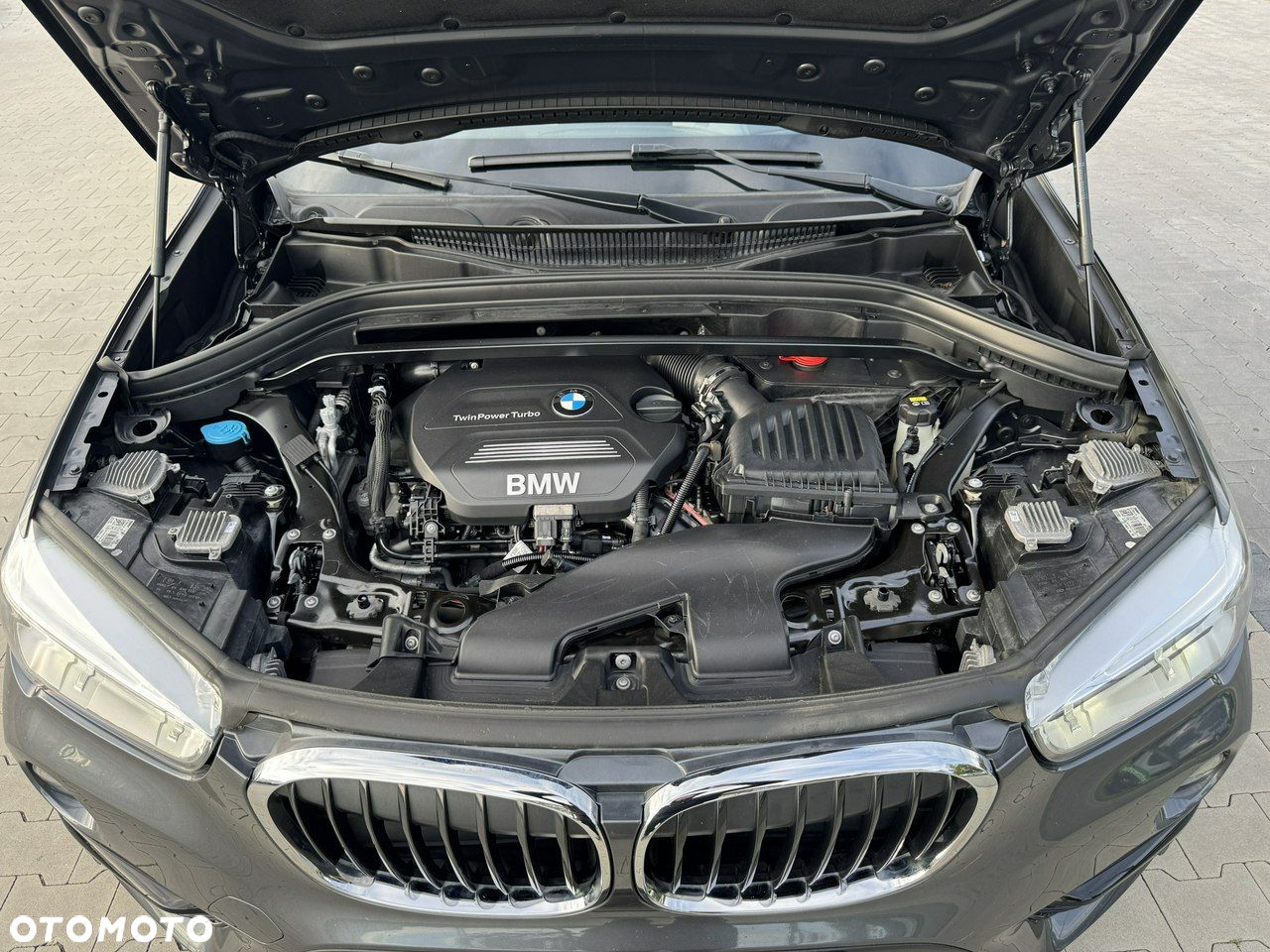 BMW X1 xDrive18d Sport Line - 4