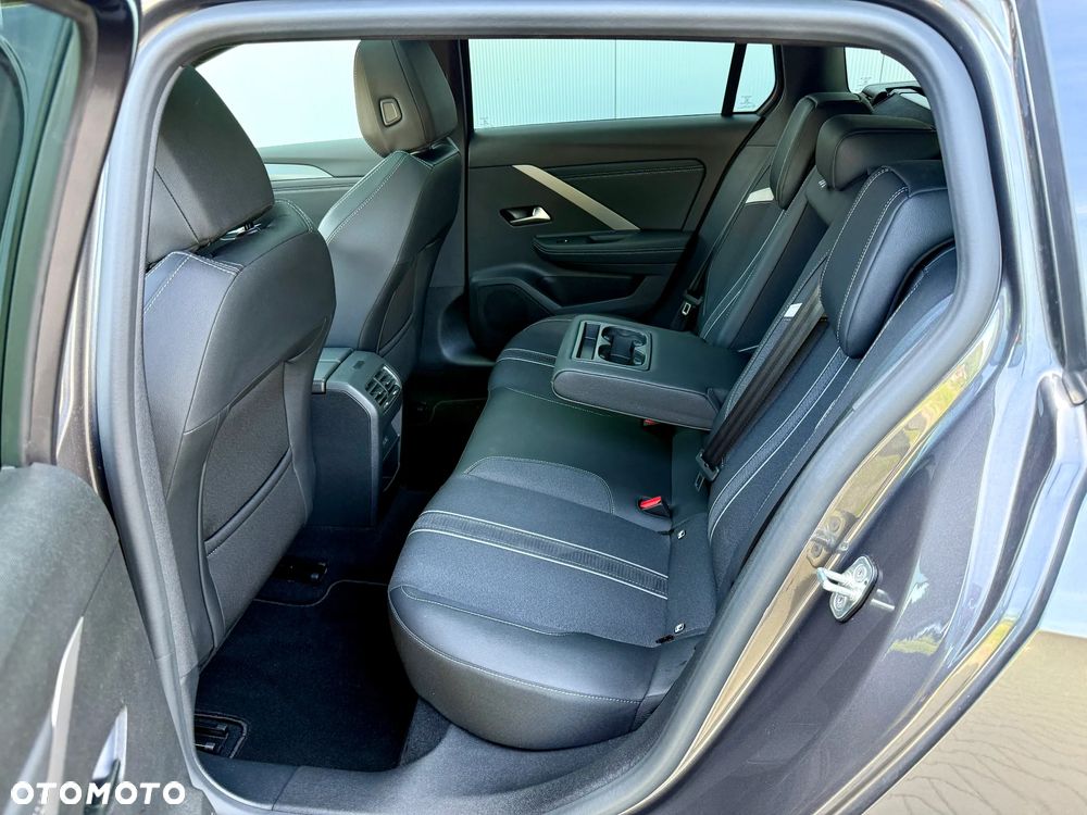 Opel Astra 1.2 T Ultimate S&S - 19