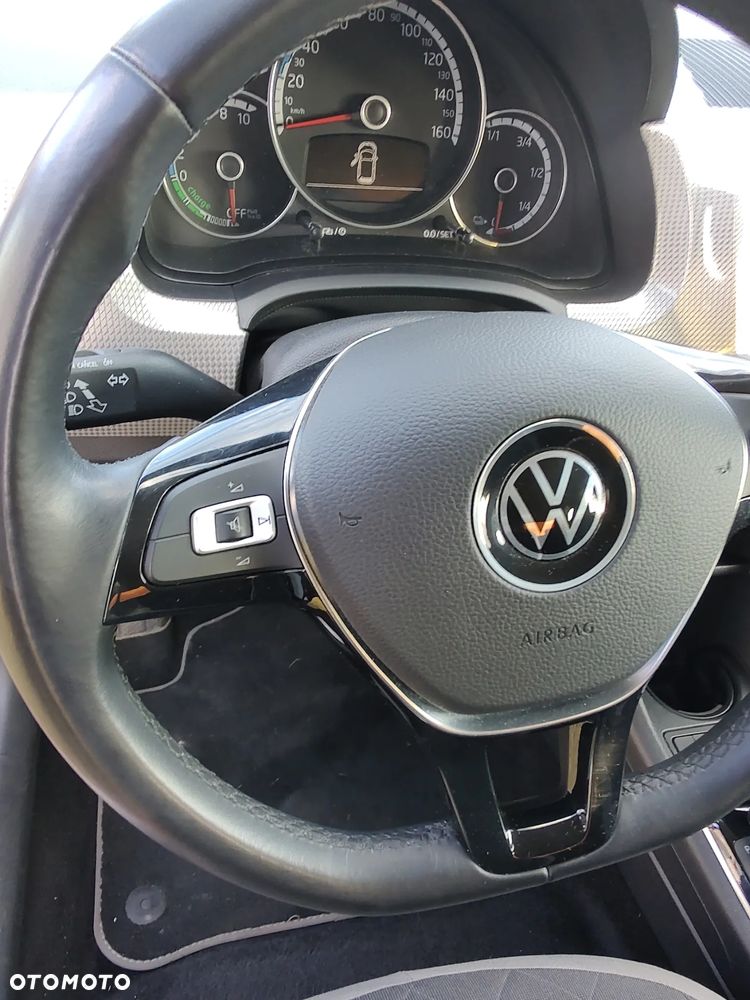 Volkswagen up! e-up United - 16