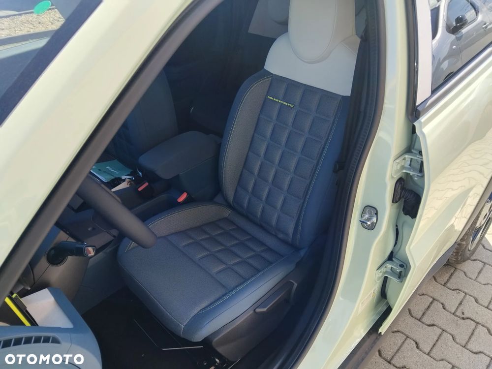 Fiat Grande Panda 1.2 mHEV La Prima eDCT - 12