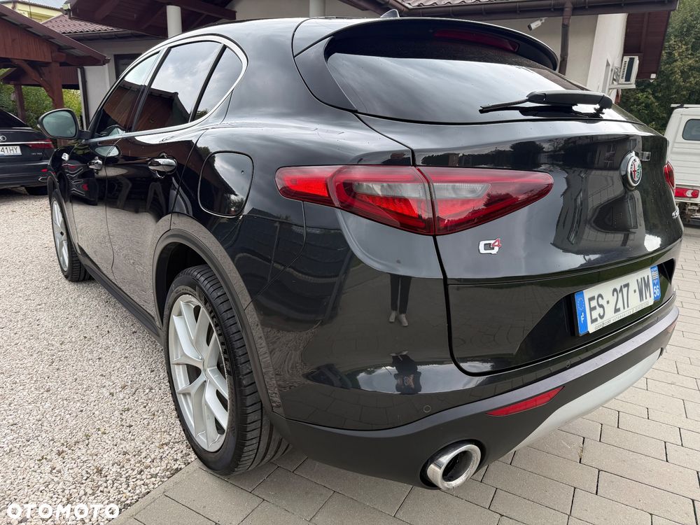 Alfa Romeo Stelvio - 5