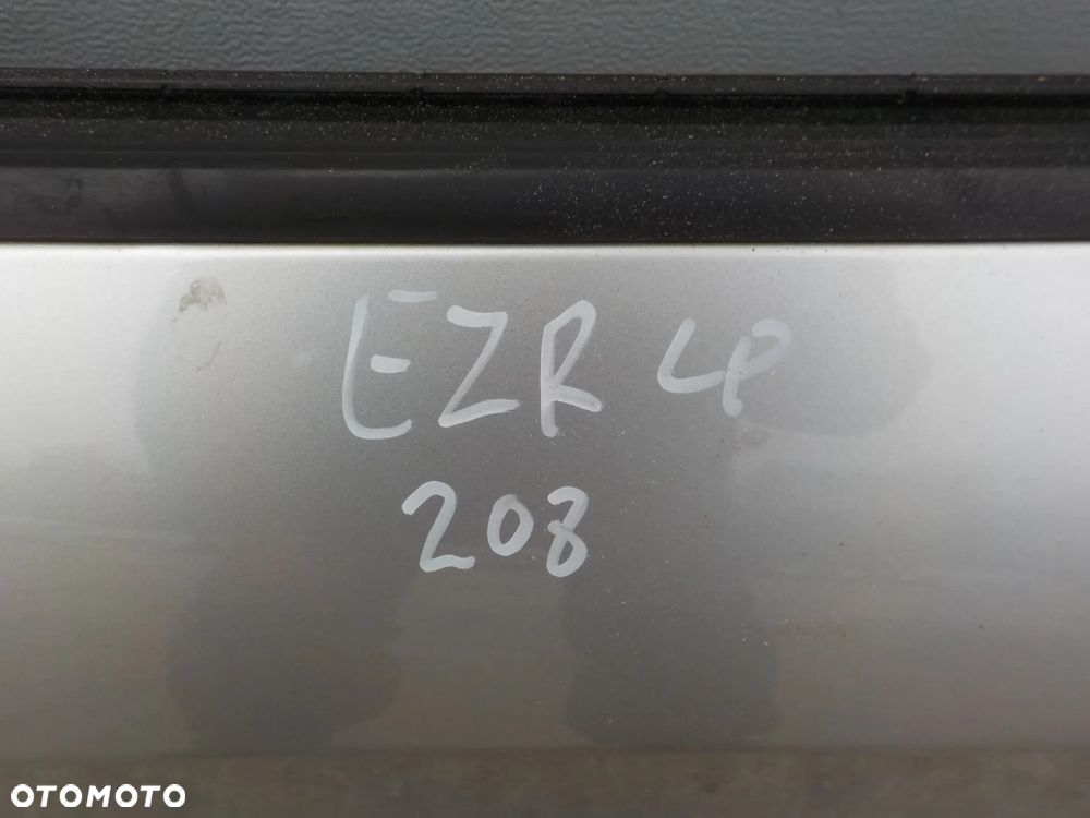 PEUGEOT 208 3D DRZWI LEWE EZR - 4