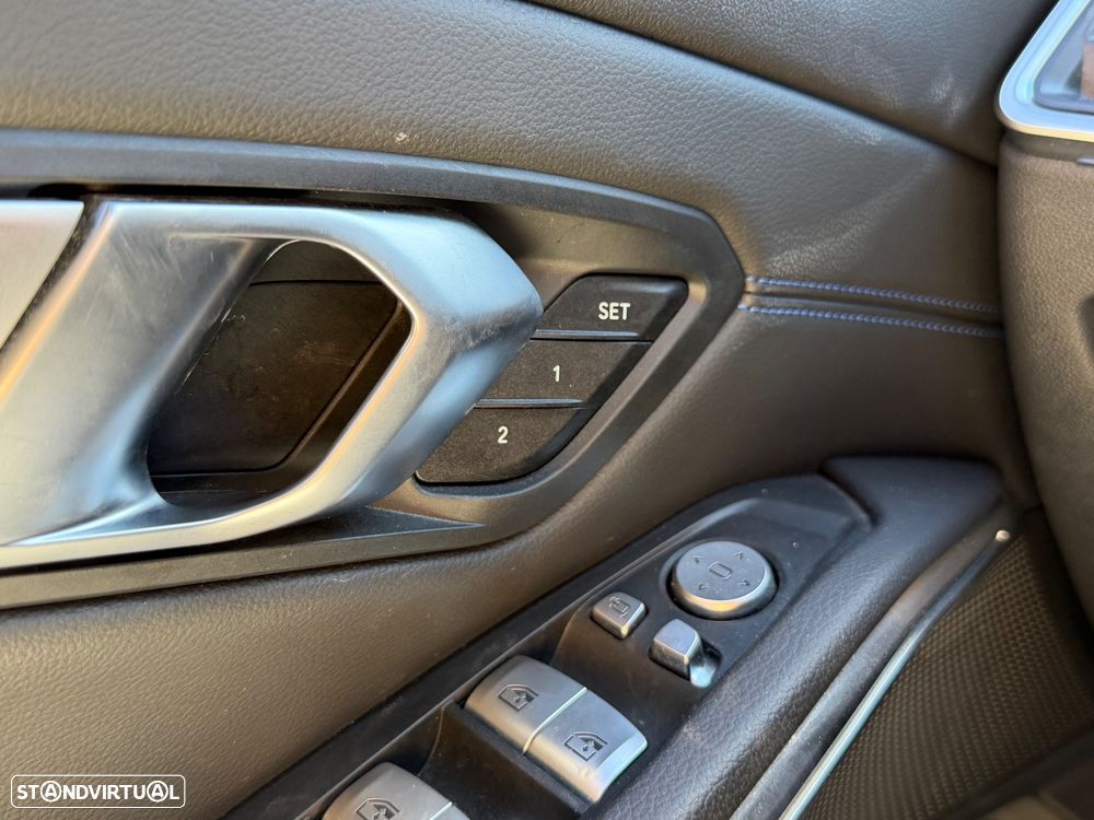 BMW 320 e Pack M Auto - 7