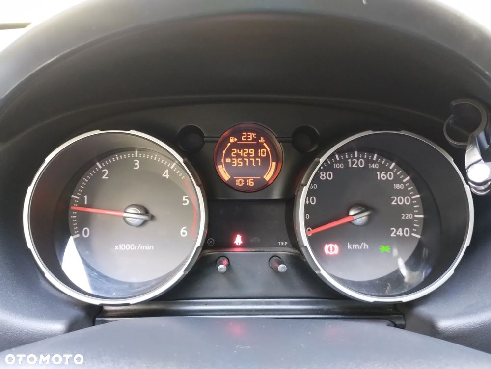 Nissan Qashqai 1.5 dCi Visia - 14