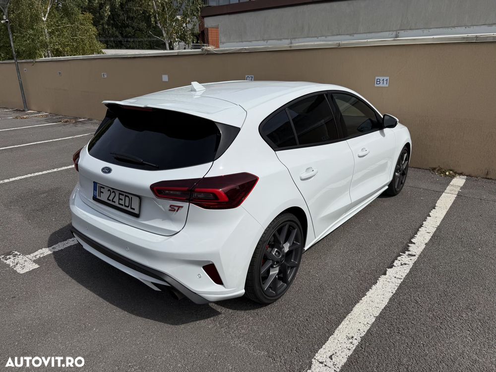 Ford Focus 2.3 Ecoboost 6MT ST X - 2