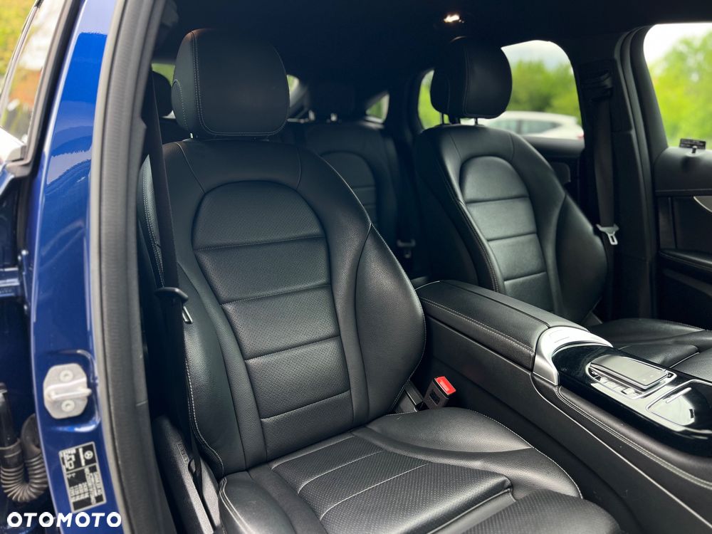 Mercedes-Benz GLC 200 4Matic 9G-TRONIC AMG Line Plus - 27