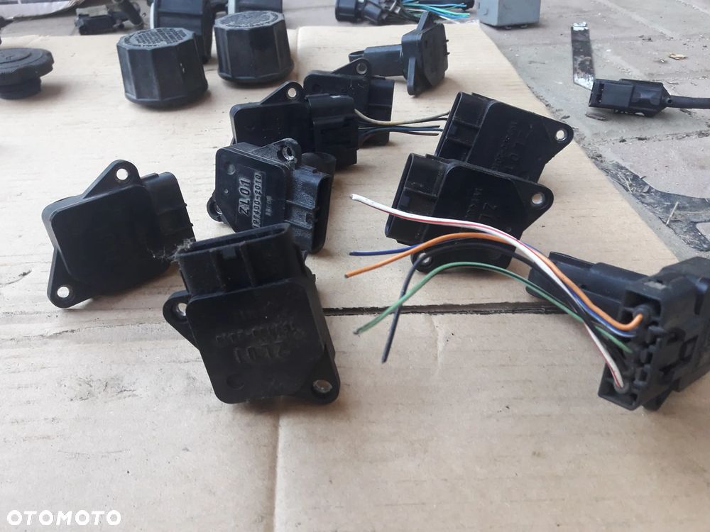 Mazda 323 323f 626 Premacy 2.0 ditd Przepływomirz Powietrza  ZL01 - 3