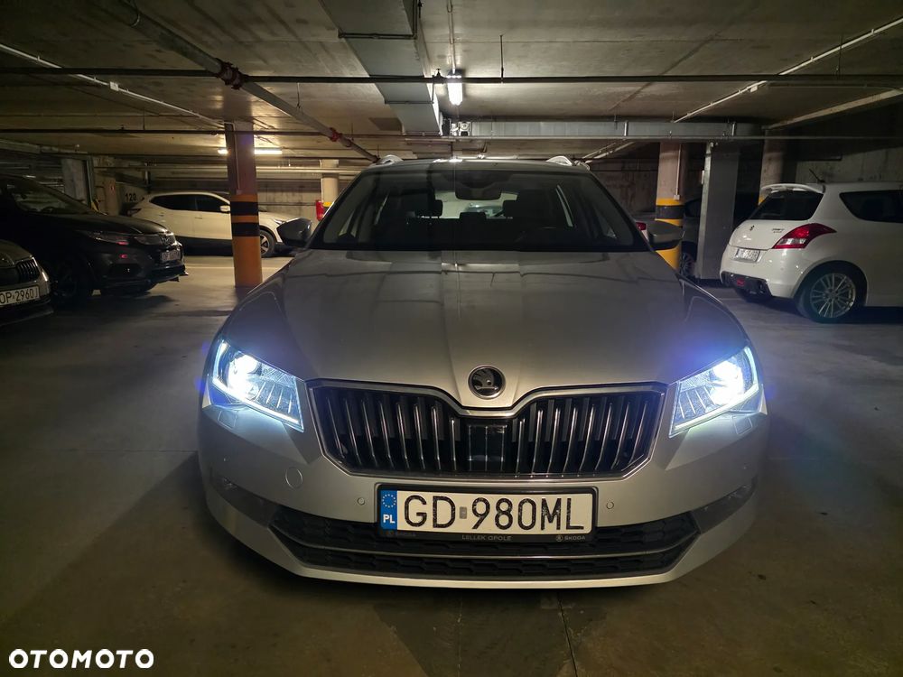 Skoda Superb 2.0 TDI Style DSG - 10