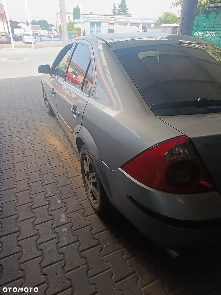 Ford Mondeo - 7