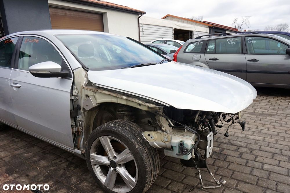 VOLKSWAGEN PASSAT B7 SEDAN 2012 LA7W 2.0 TDI CFFB 140KM NFU SREBRNY na części - 7