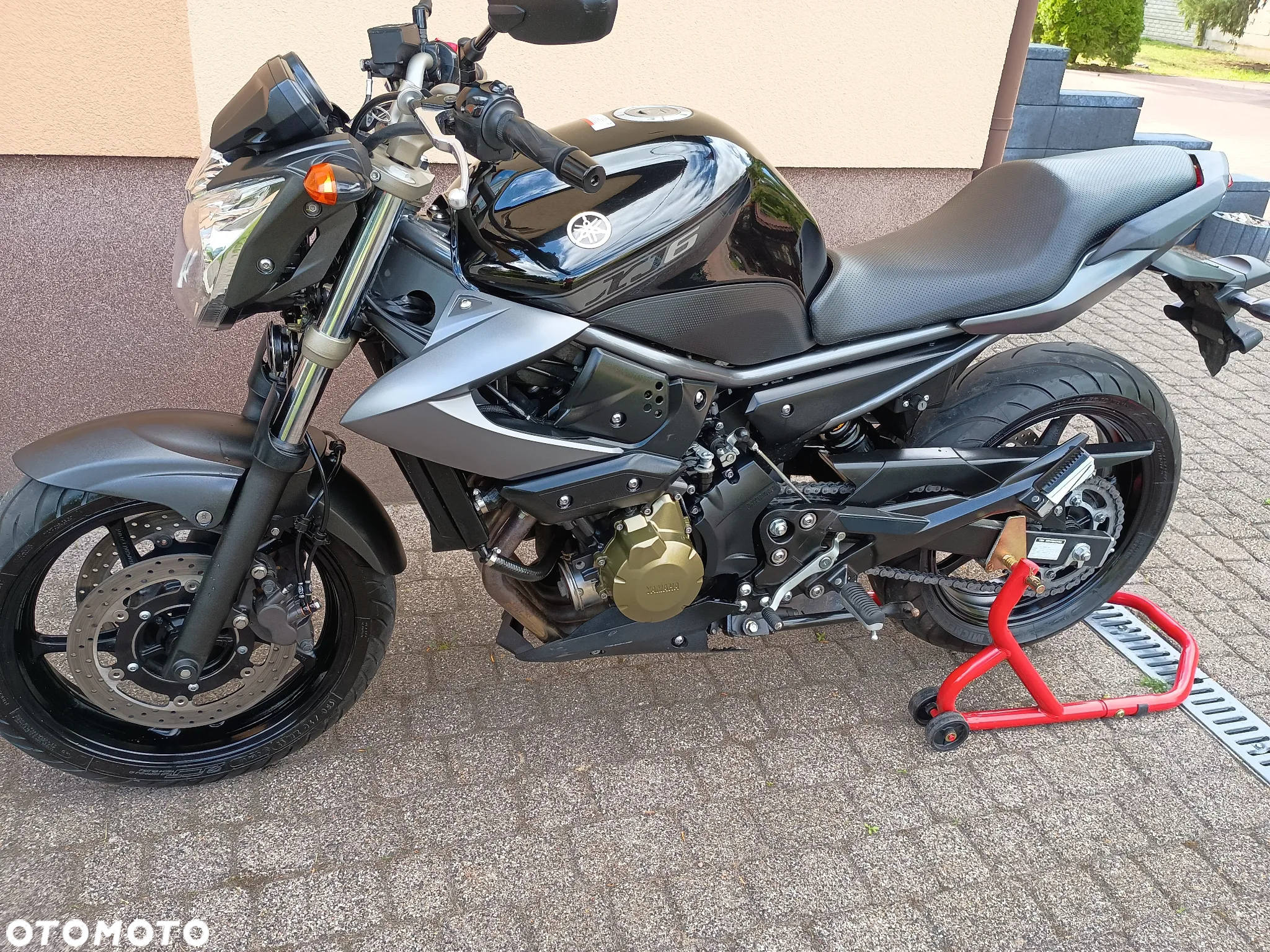 Yamaha XJR - 3