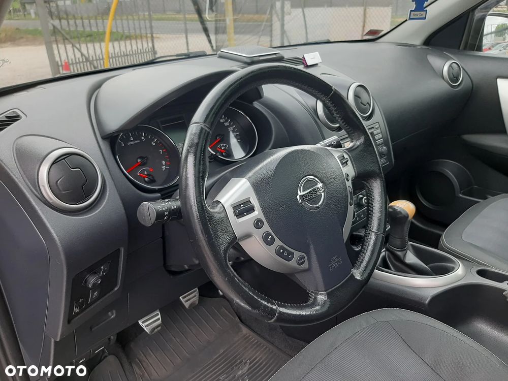 Nissan Qashqai 1.6 visia - 20