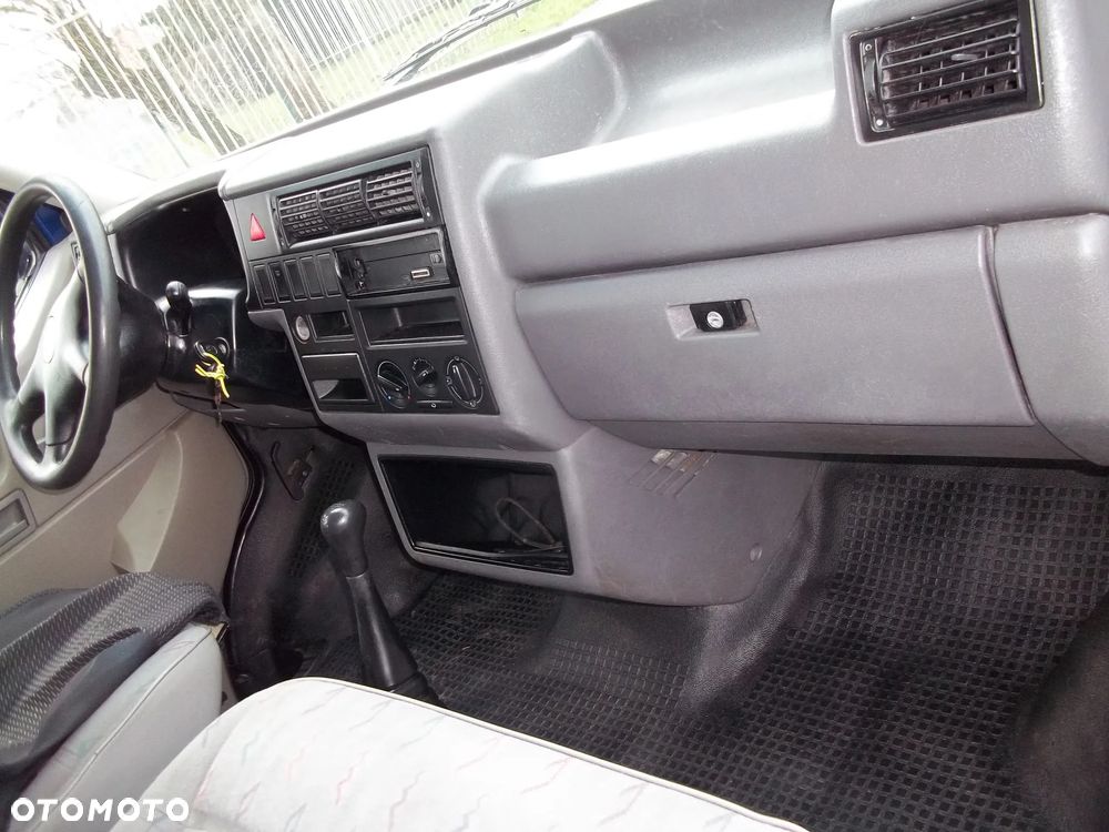 Volkswagen Transporter - 6