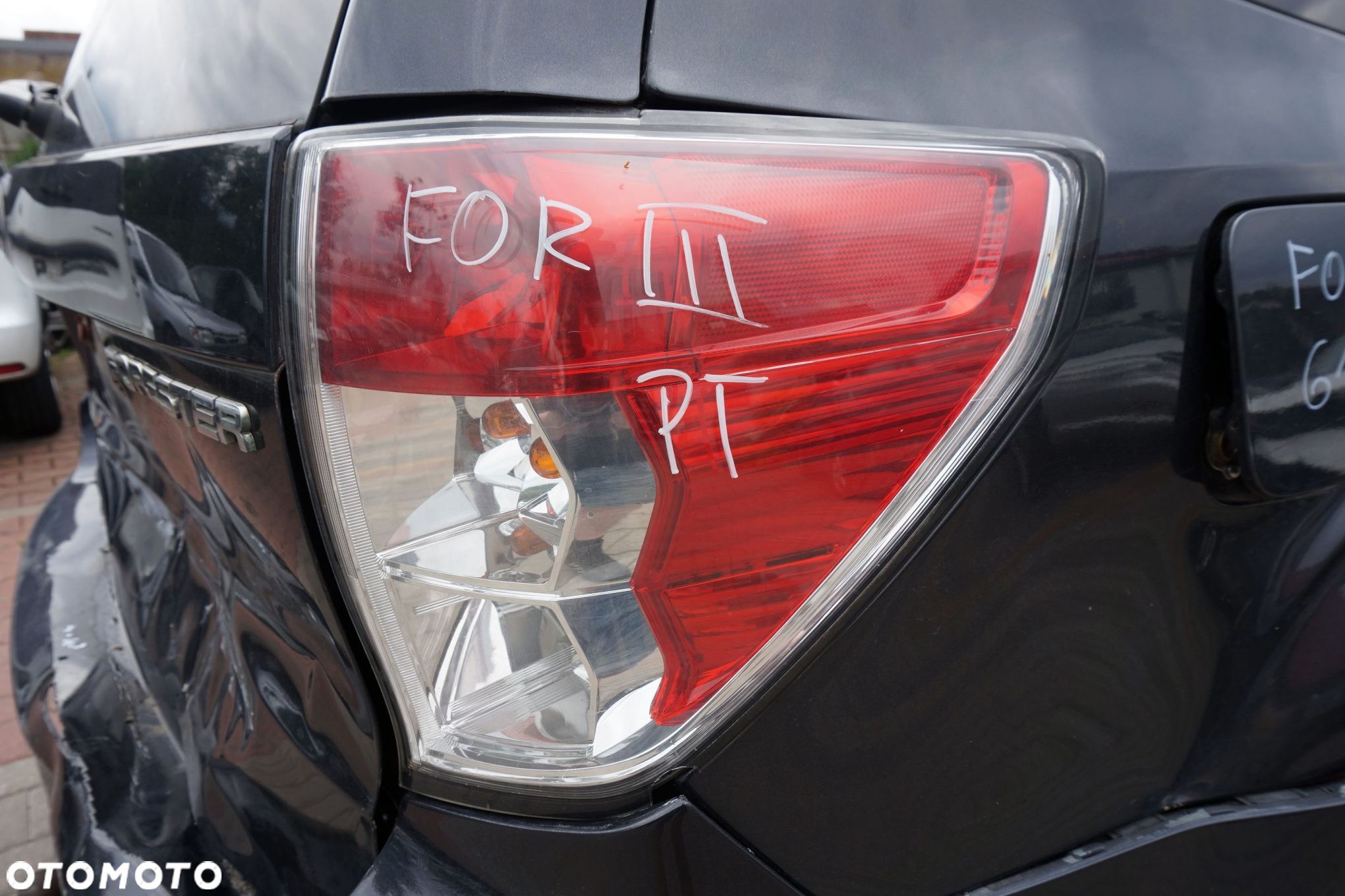 LAMPA TYLNA PRAWA FORESTER III SH 84912SC100 SUBARU 2008-2013 - 1