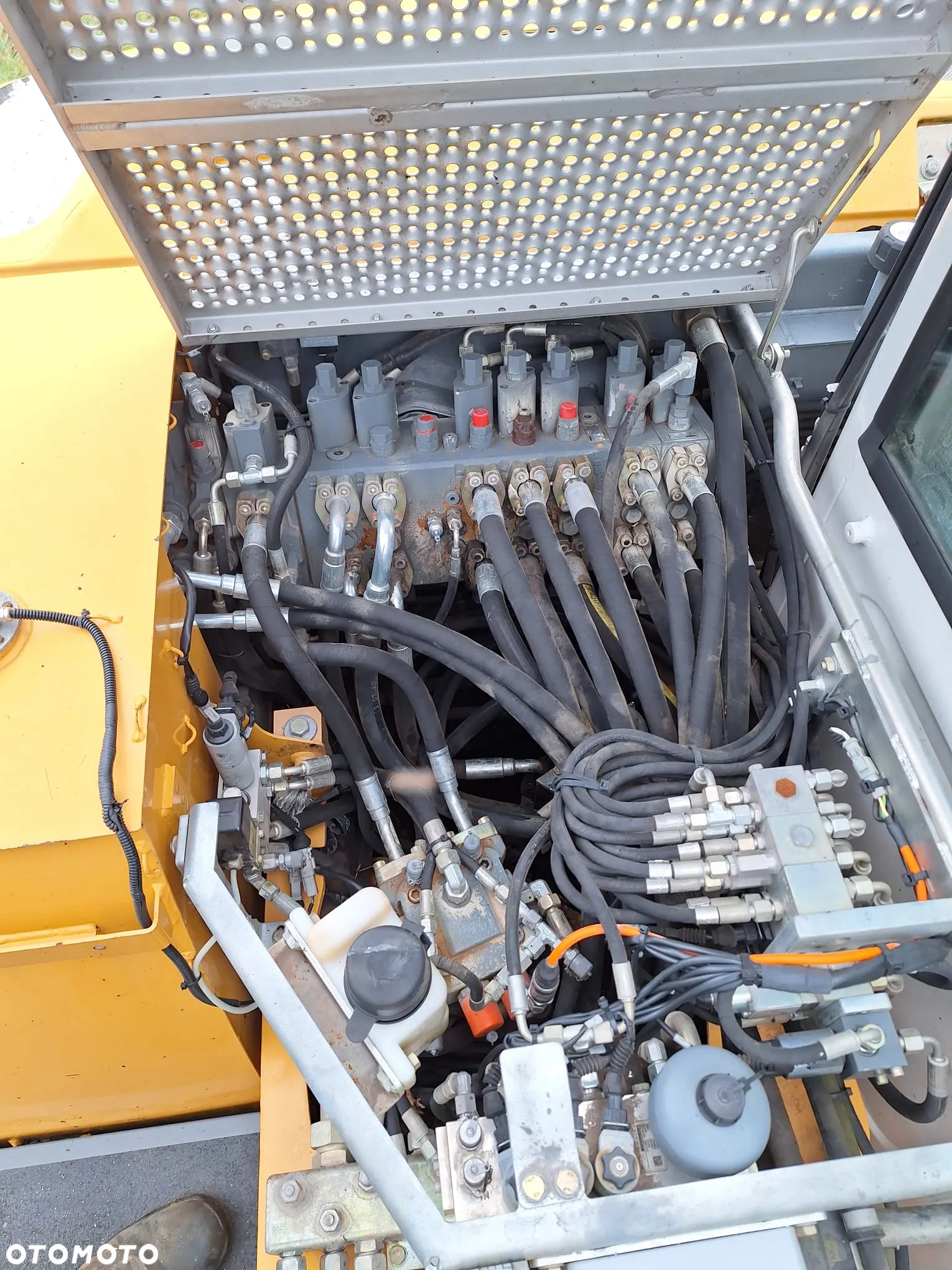 Liebherr A311 - 21
