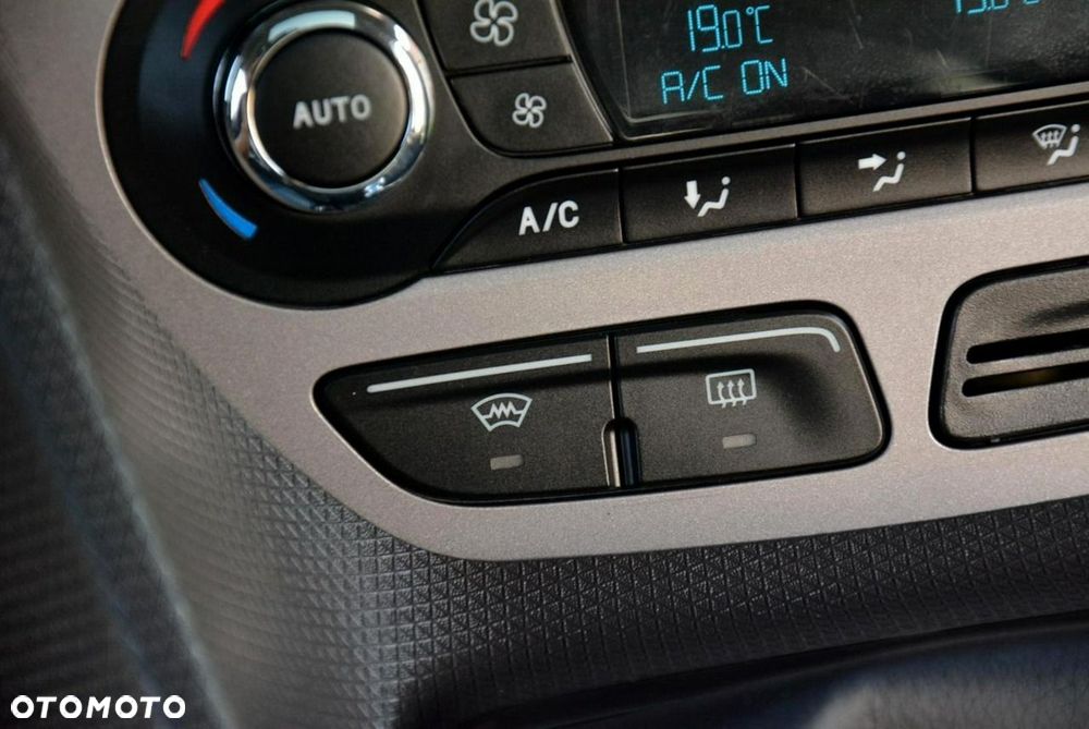 Ford Tourneo Connect Grand - 27