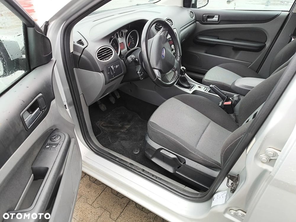 Ford Focus 1.6 Ti-VCT Style - 14