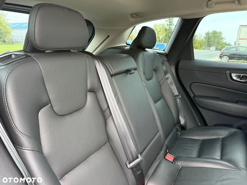 Volvo XC 60 B4 B Inscription - 11