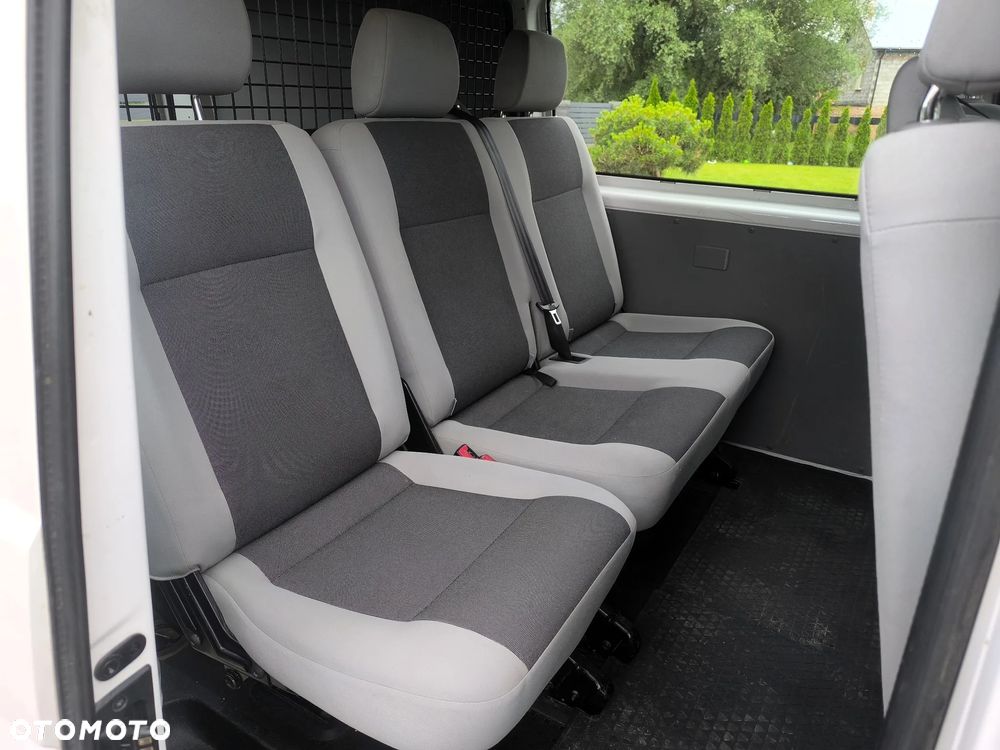 Volkswagen Transporter - 11