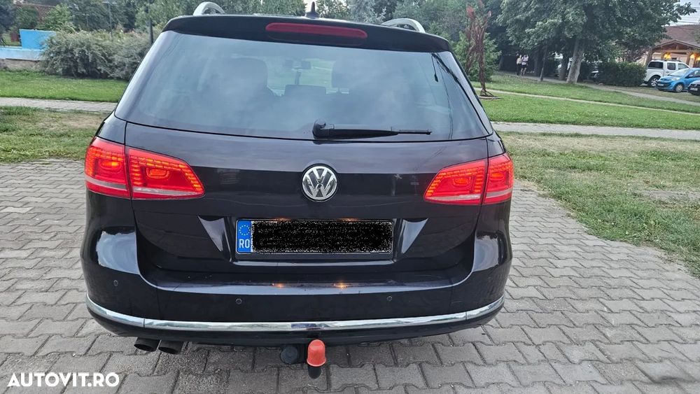 Volkswagen Passat - 4
