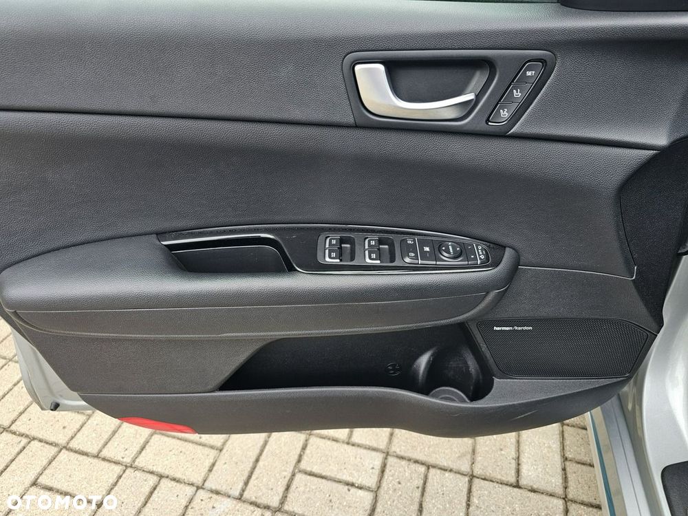 Kia Optima - 34