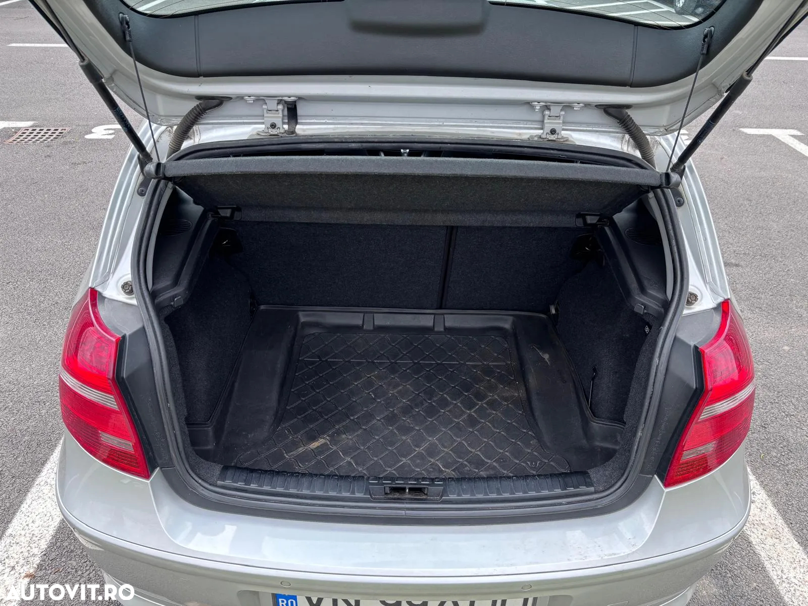 BMW Seria 1 116d - 13