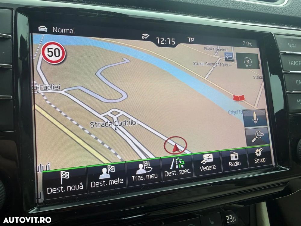 Skoda Superb 2.0 TDI DSG Premium Edition - 24