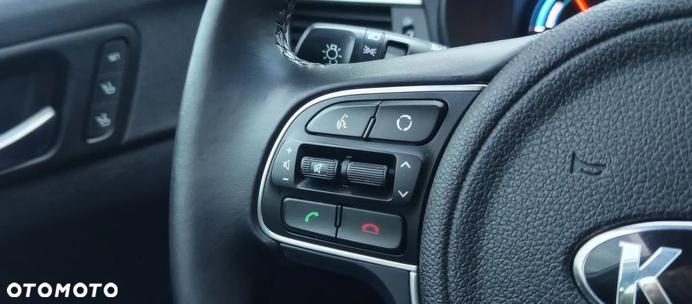 Kia Optima Plug-in Hybrid - 32