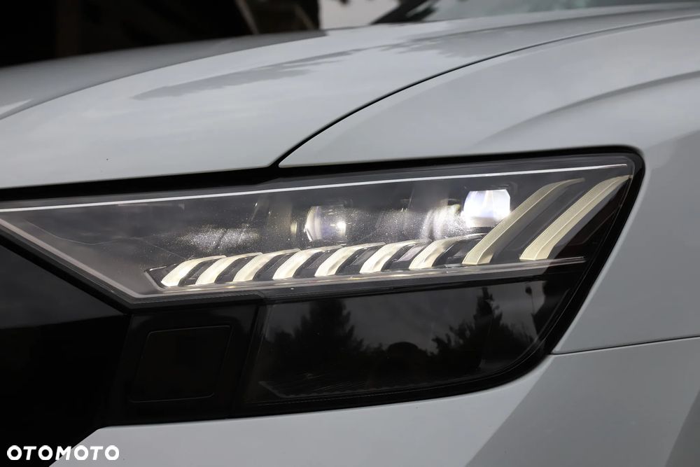 Audi RS Q8 - 6