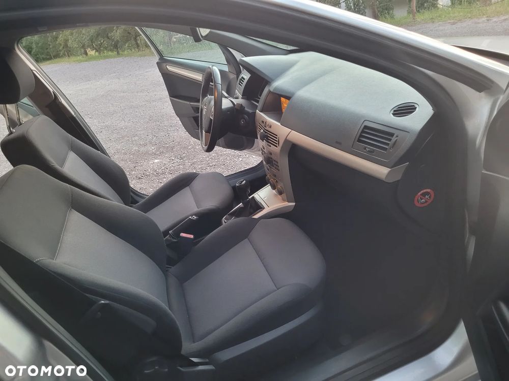 Opel Astra 1.6 Innovation - 11