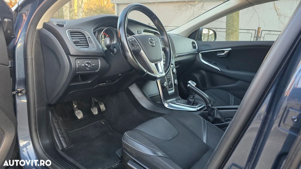 Volvo V40 D2 Kinetic - 14