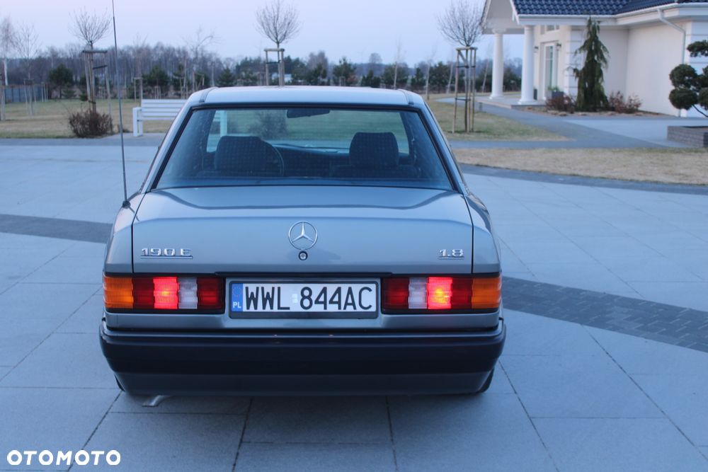 Mercedes-Benz W201 (190) - 5