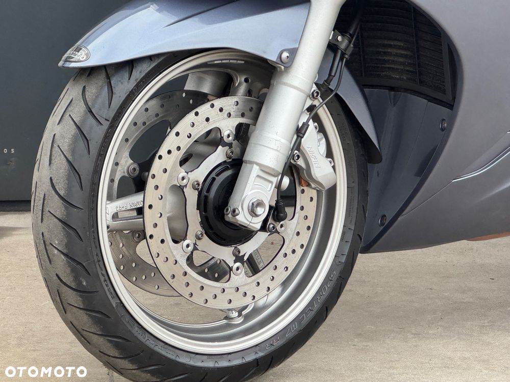 Yamaha FJR - 21