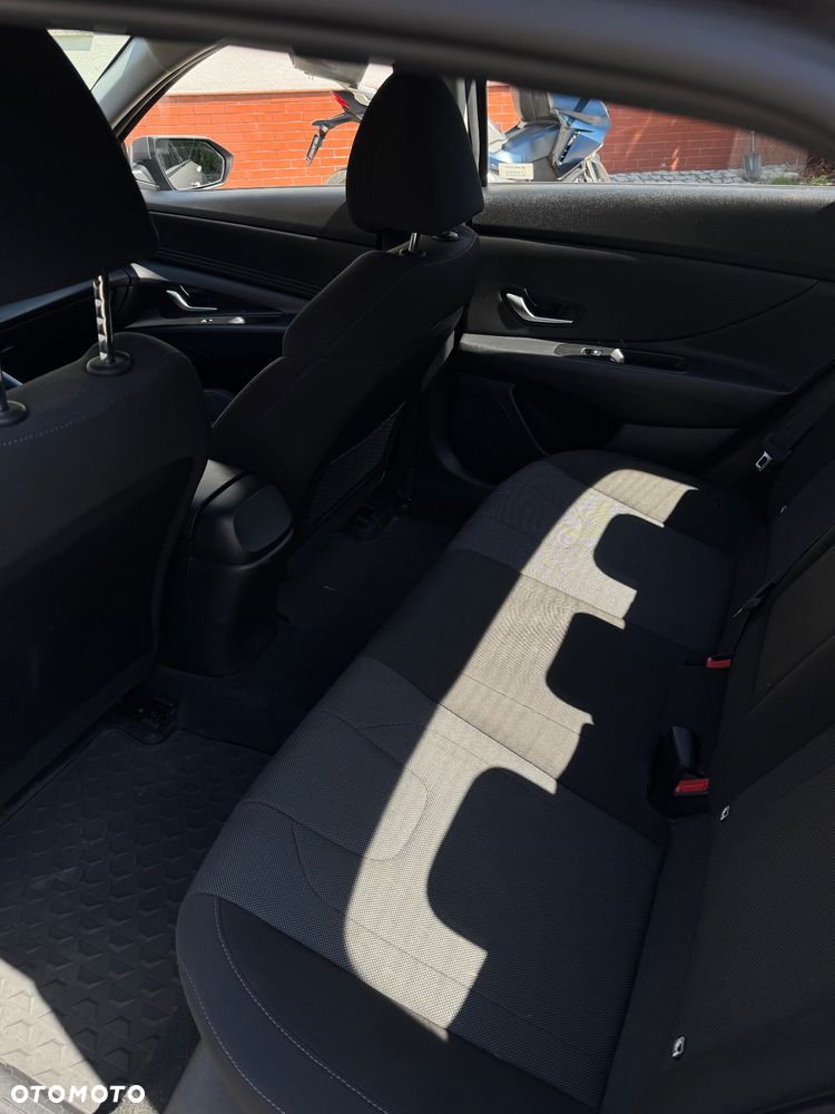 Hyundai Elantra 1.6 Modern - 20