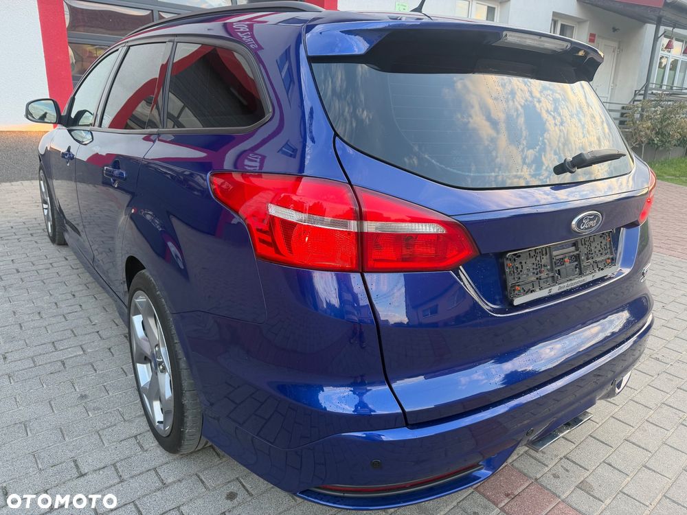 Ford Focus ST - 30